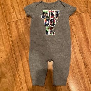 🌺 3/$15 NIKE Just Do It Romper
